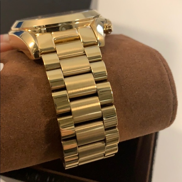 ❌SOLD ON Ⓜ️❌MICHAEL KORS Oversize Bradshaw Watch - Picture 5 of 6